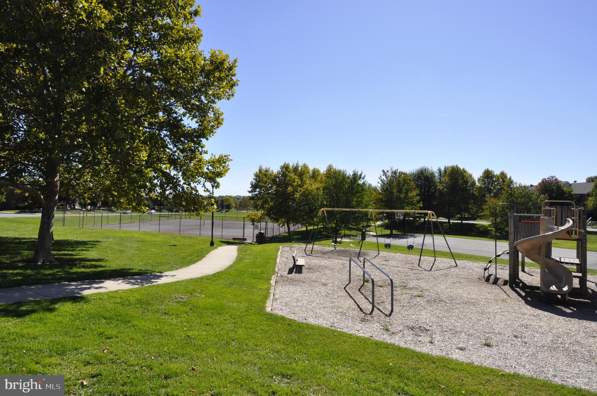 WALNUT RIDGE - Residential Lease