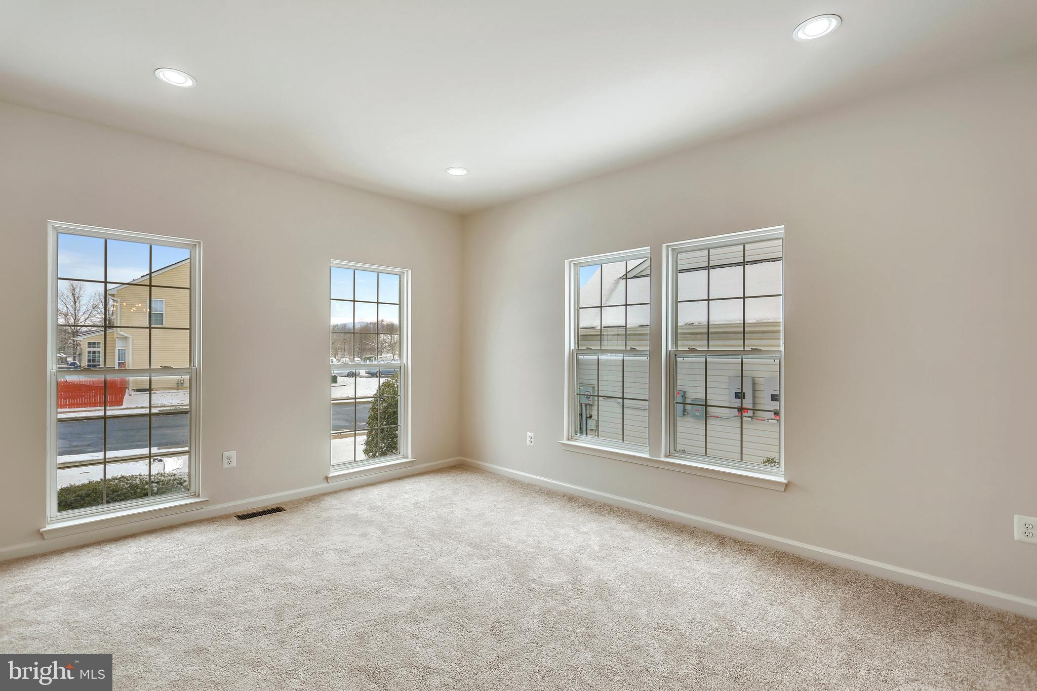 WALNUT RIDGE - Residential Lease