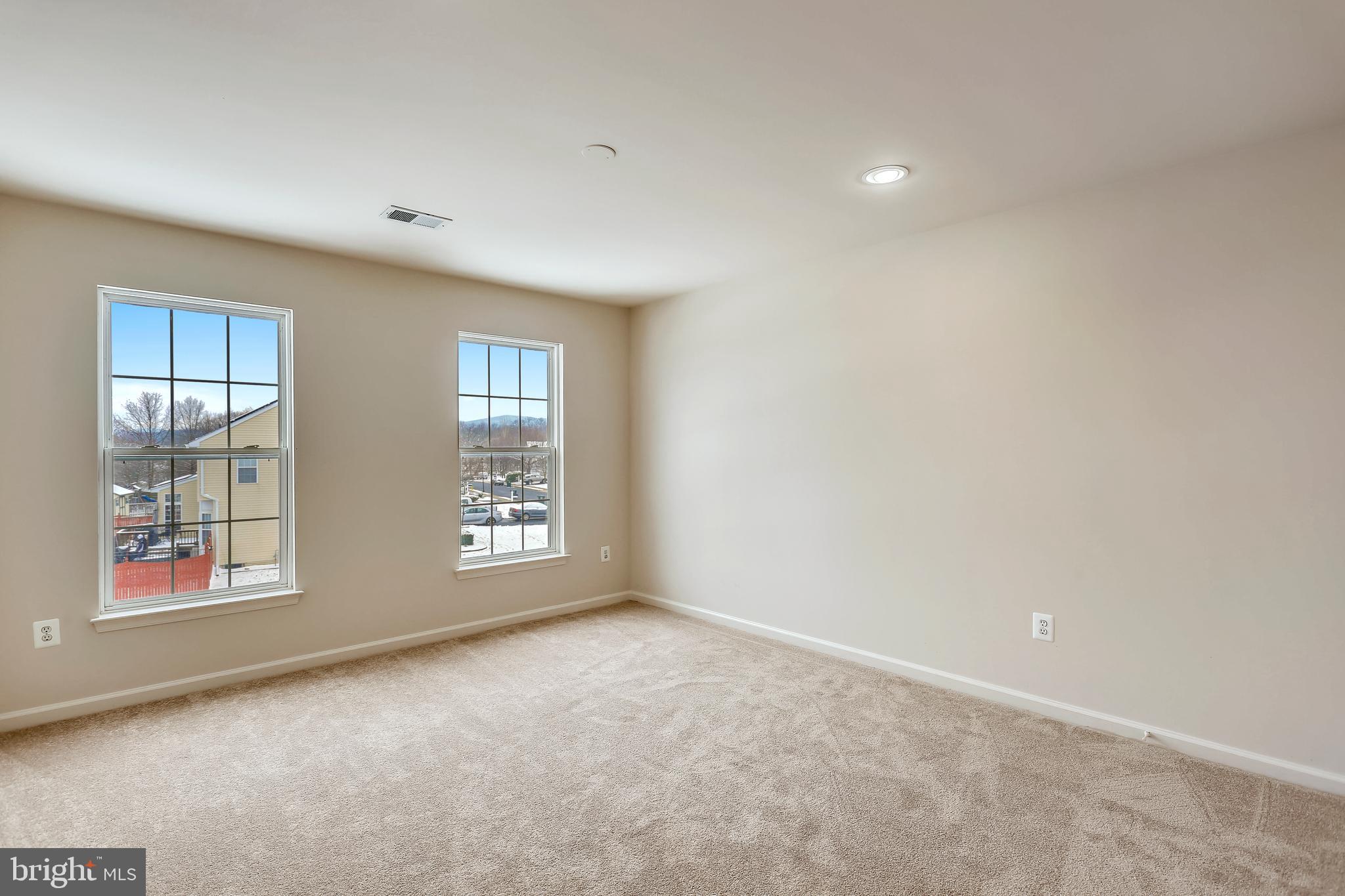 WALNUT RIDGE - Residential Lease