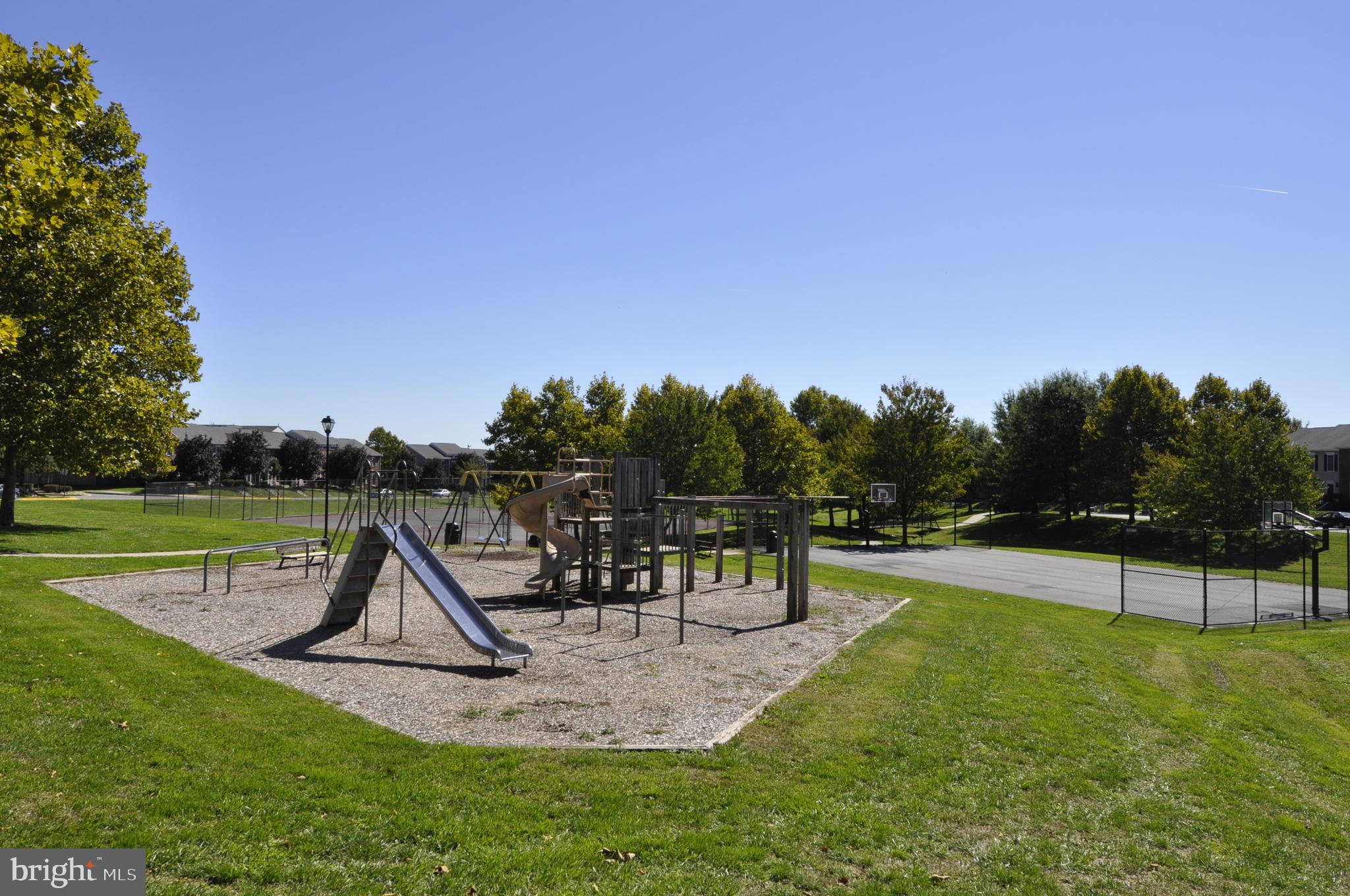 WALNUT RIDGE - Residential Lease