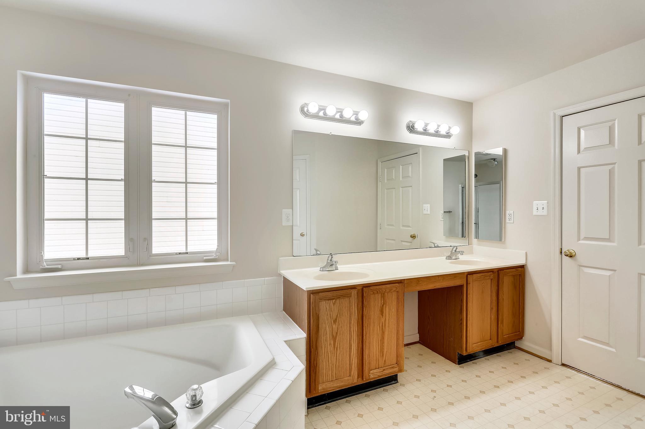 WALNUT RIDGE - Residential Lease