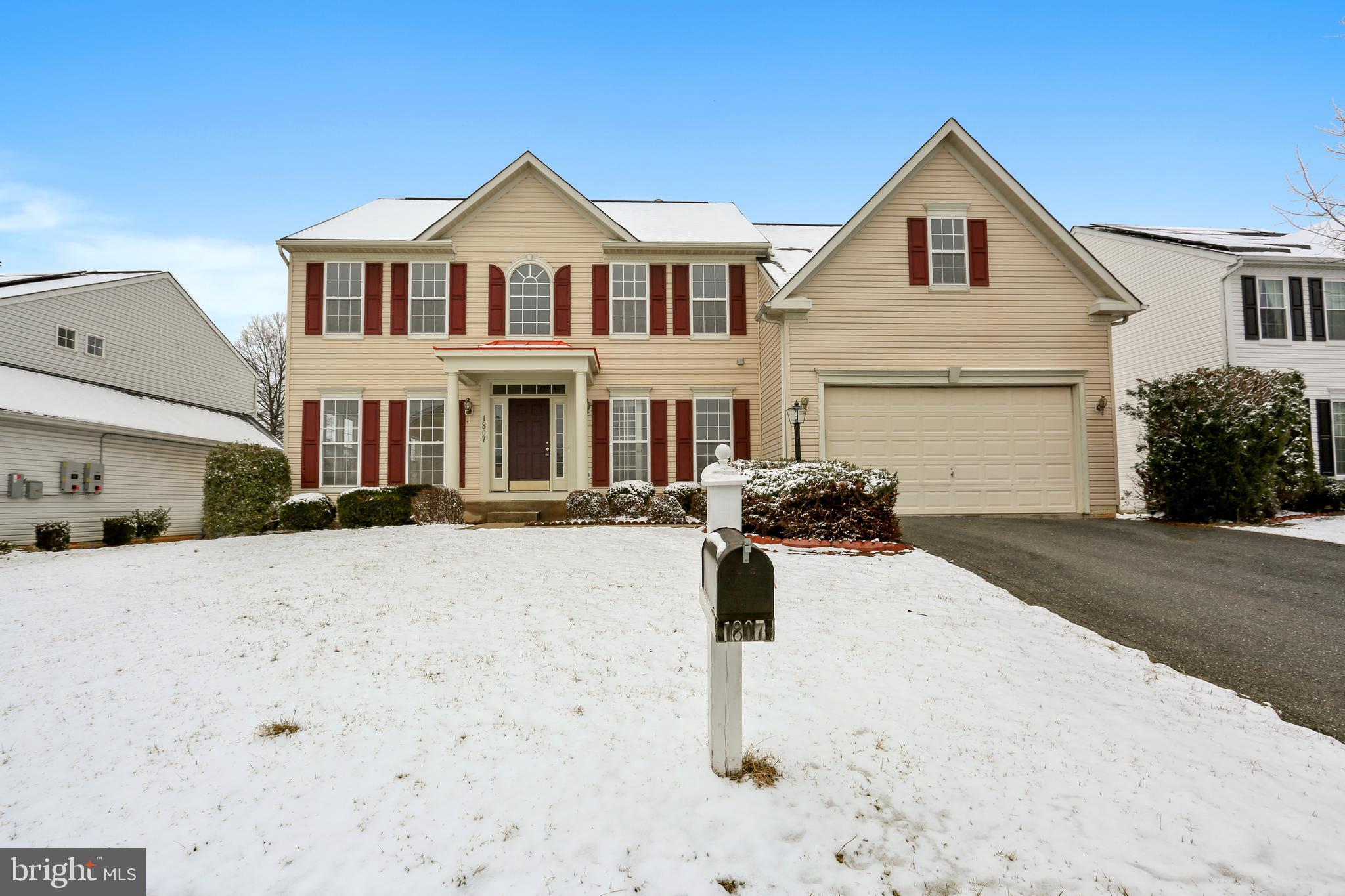 WALNUT RIDGE - Residential Lease