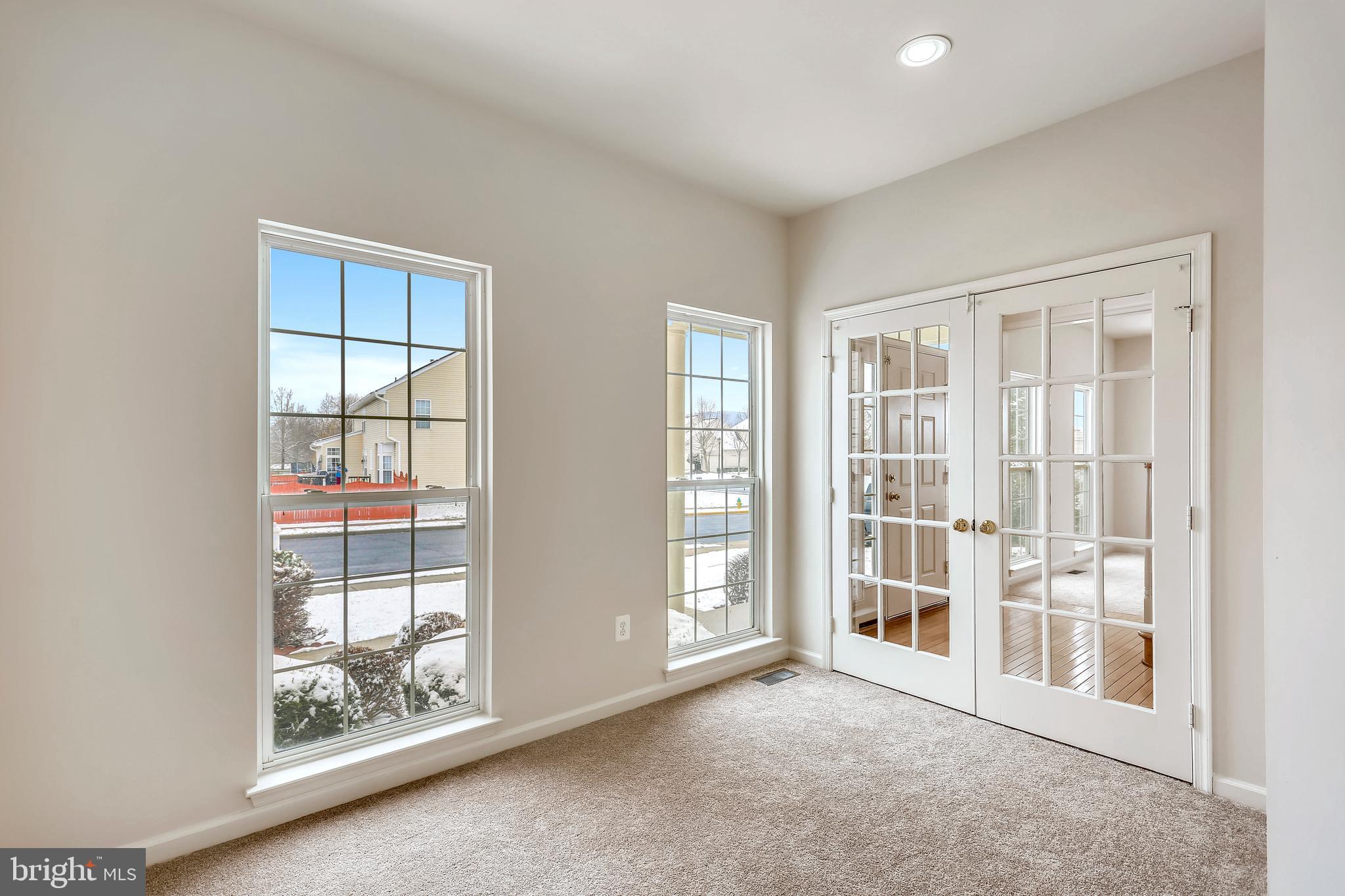 WALNUT RIDGE - Residential Lease