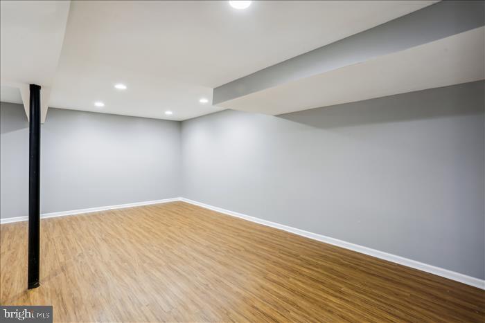 MANOR WOODS - Residential