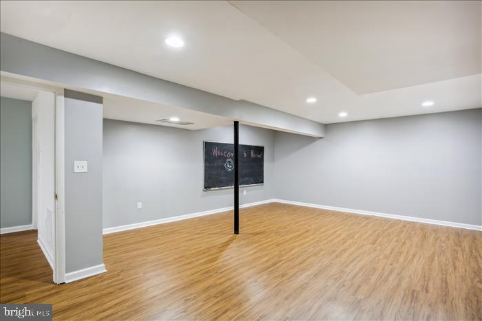 MANOR WOODS - Residential