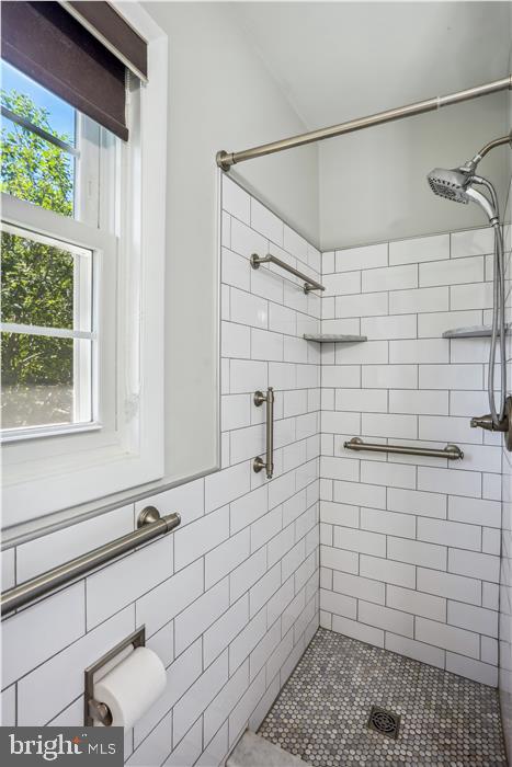 MANOR WOODS - Residential