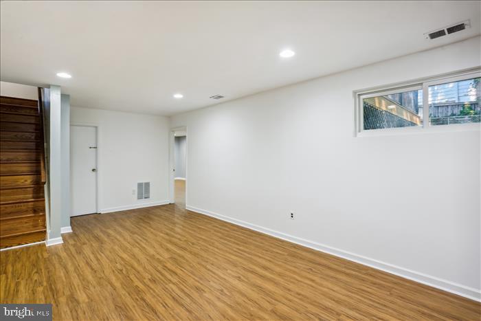 MANOR WOODS - Residential