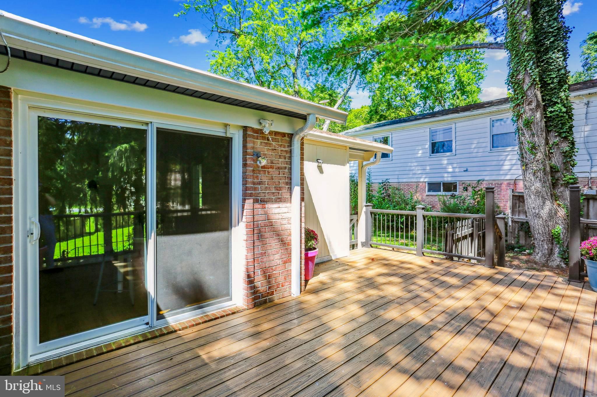 MANOR WOODS - Residential