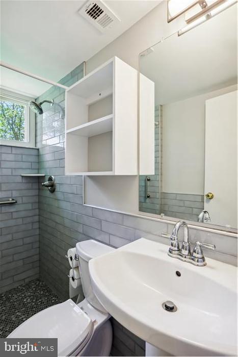 MANOR WOODS - Residential