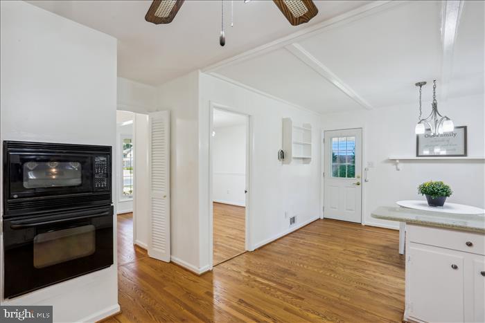 MANOR WOODS - Residential