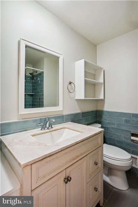 MANOR WOODS - Residential