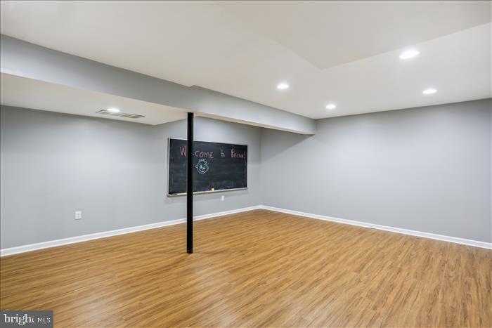 MANOR WOODS - Residential