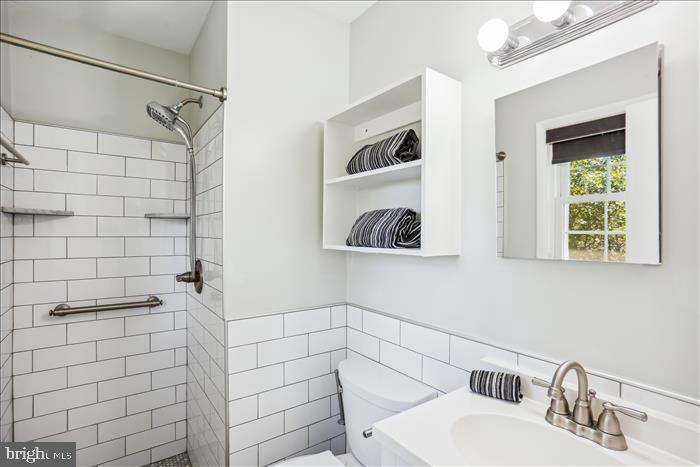 MANOR WOODS - Residential