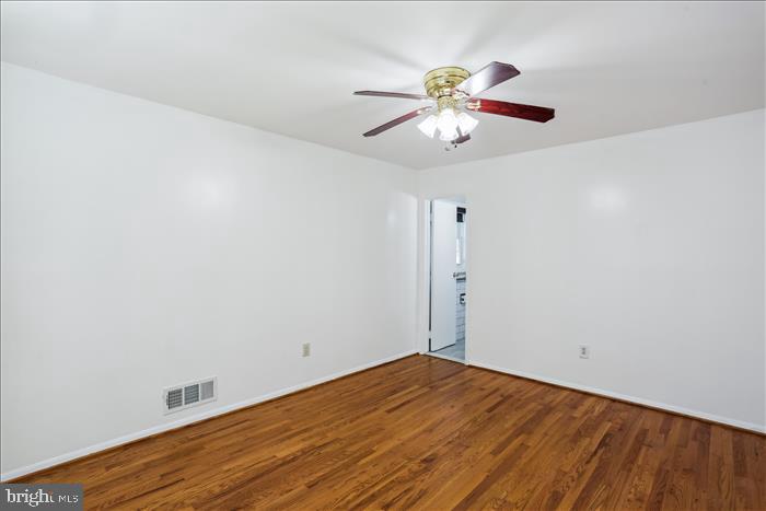 MANOR WOODS - Residential