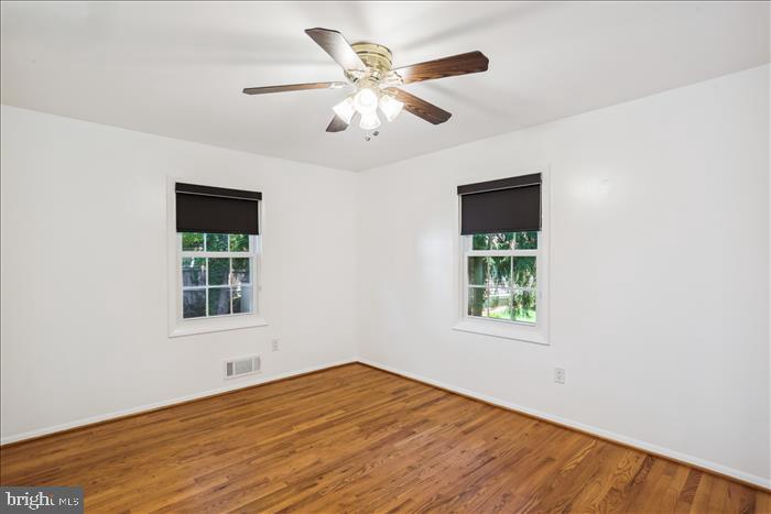 MANOR WOODS - Residential