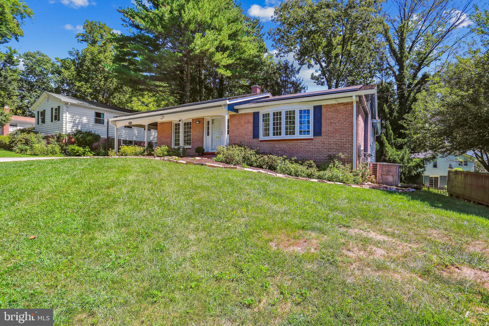 MANOR WOODS - Residential