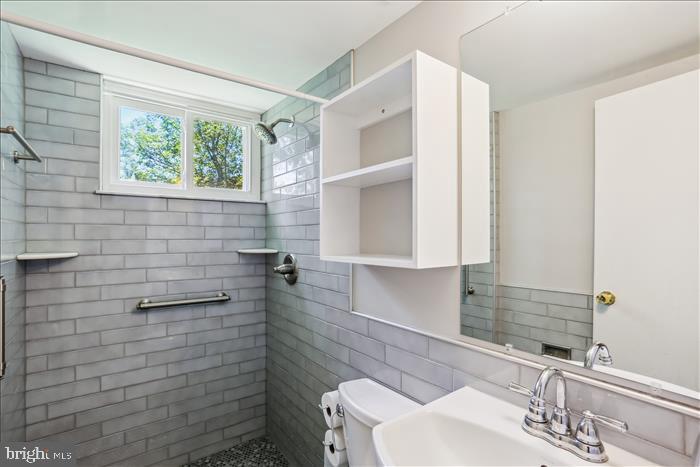 MANOR WOODS - Residential