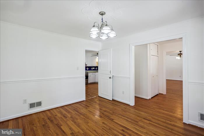 MANOR WOODS - Residential