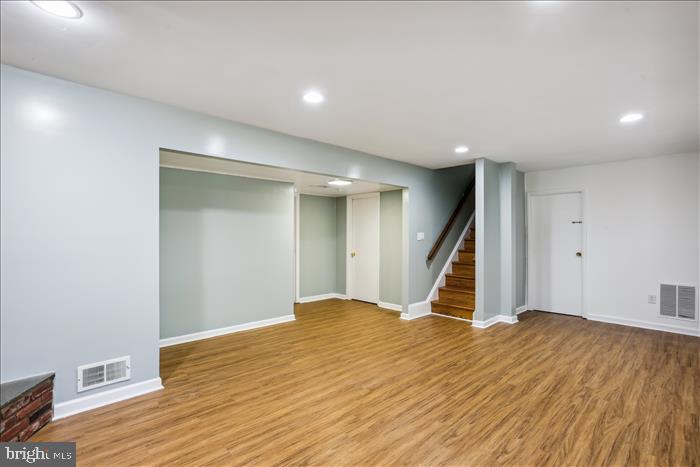 MANOR WOODS - Residential