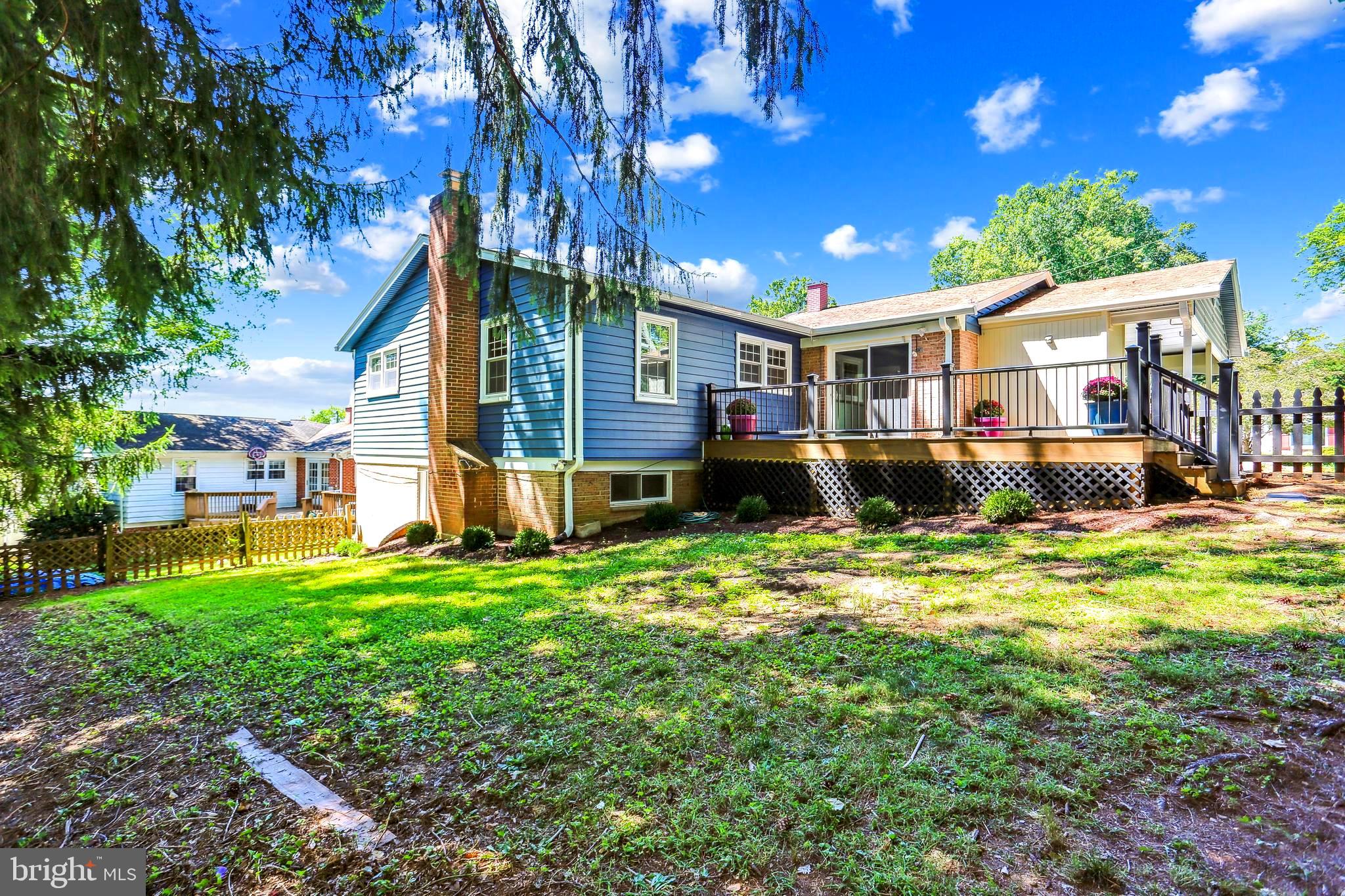 MANOR WOODS - Residential