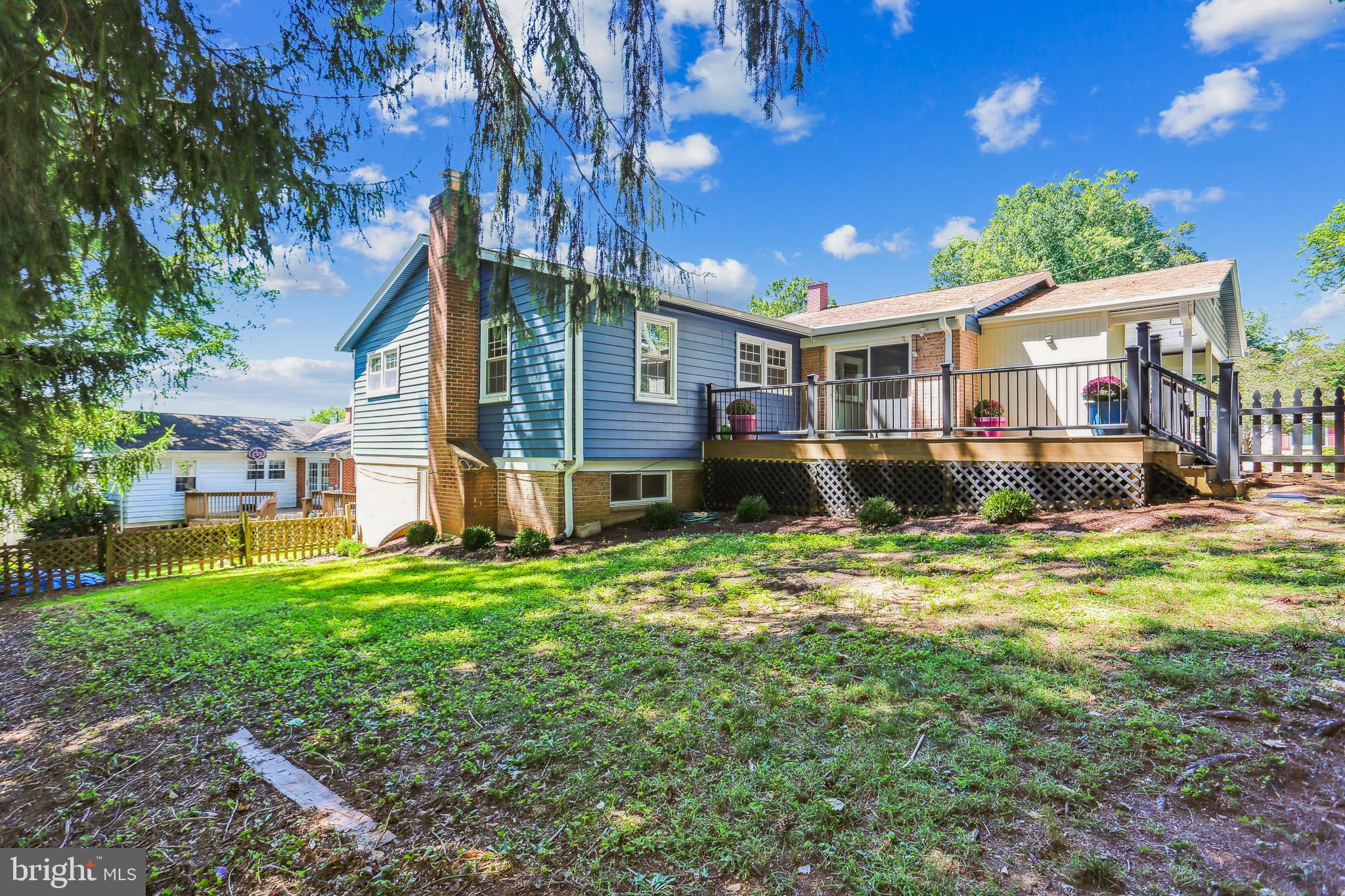 MANOR WOODS - Residential