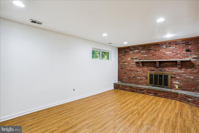 MANOR WOODS - Residential