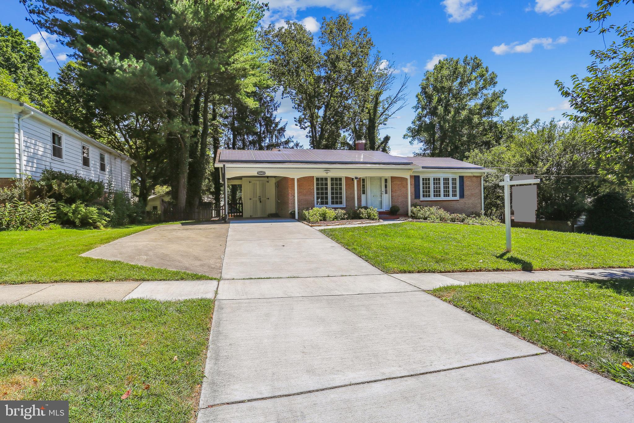 MANOR WOODS - Residential