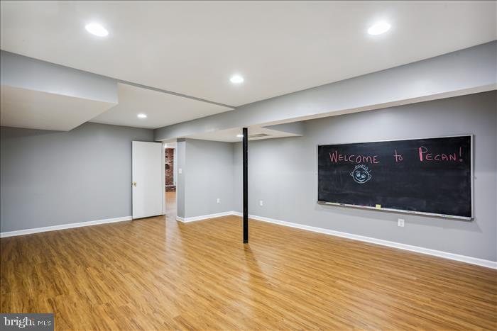 MANOR WOODS - Residential