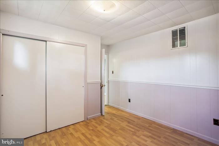 MANOR WOODS - Residential