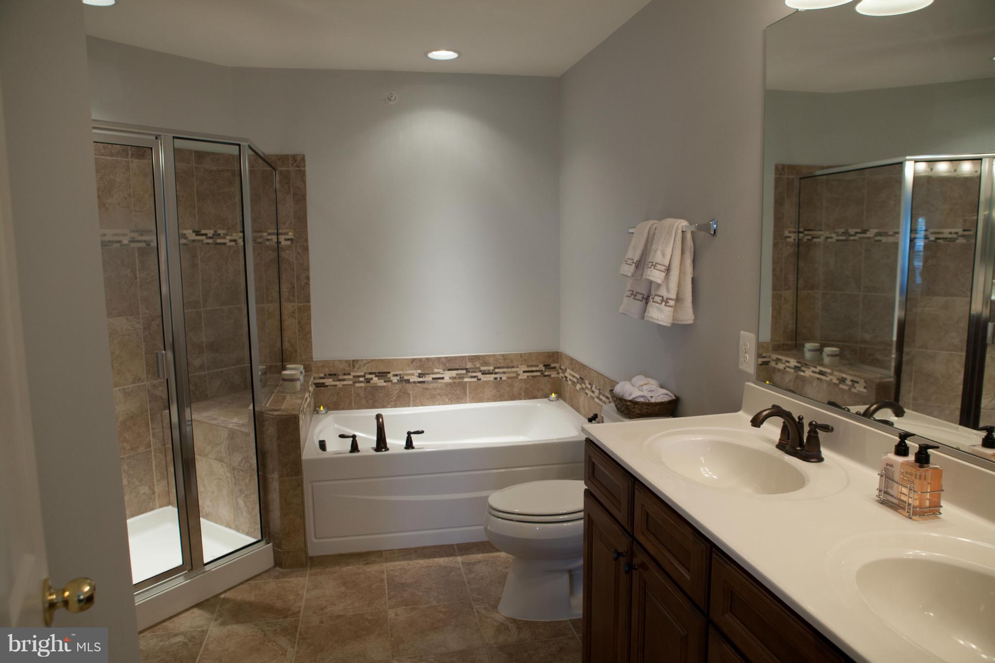 CENTREVILLE CROSSING - Residential