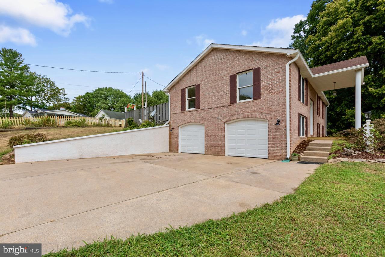 AVON BEND - Residential