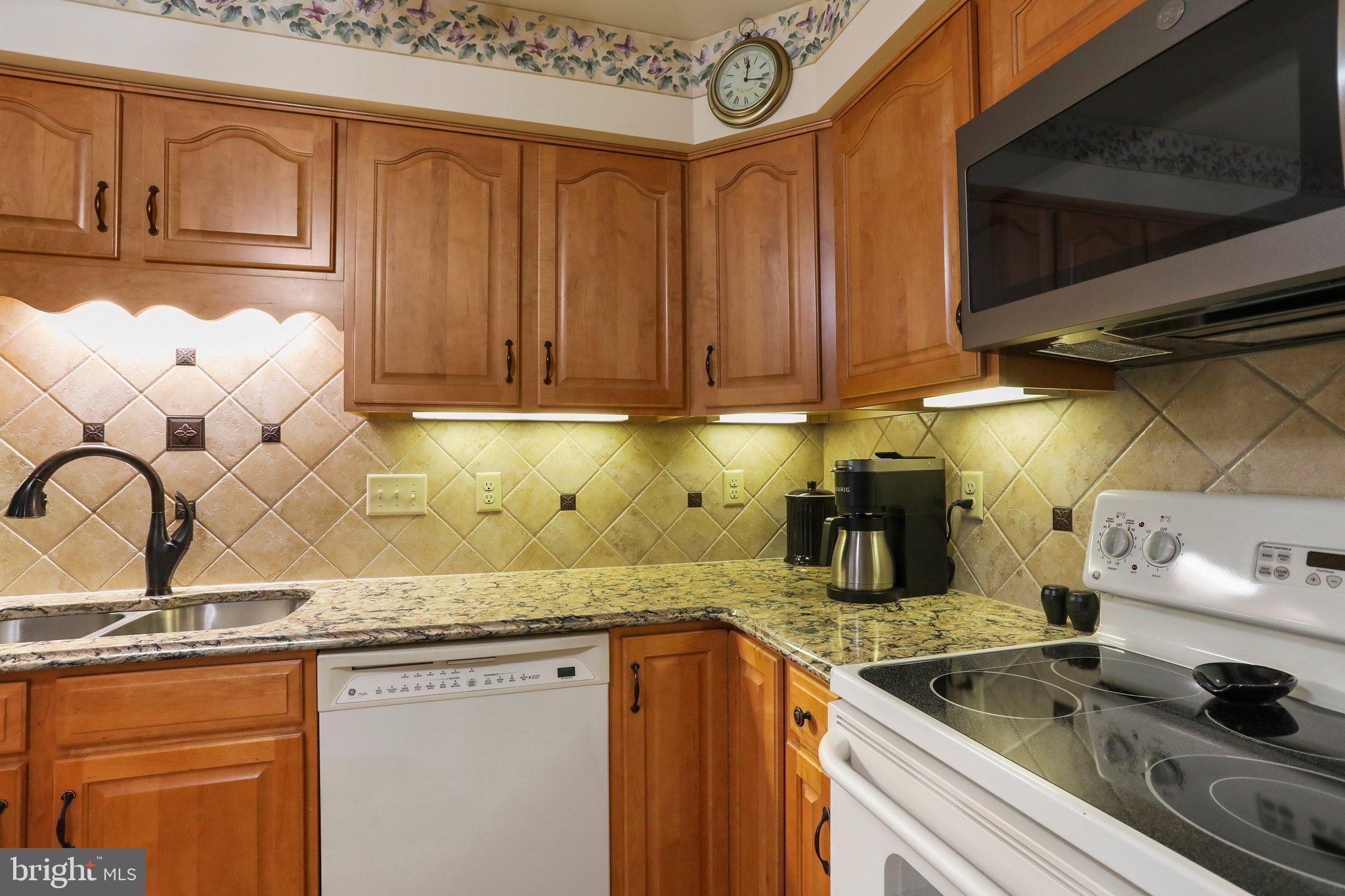 SOUTH POINTE - Residential