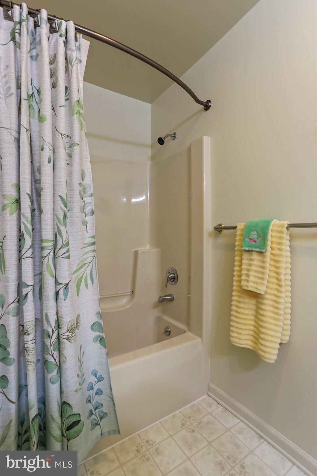 SOUTH POINTE - Residential