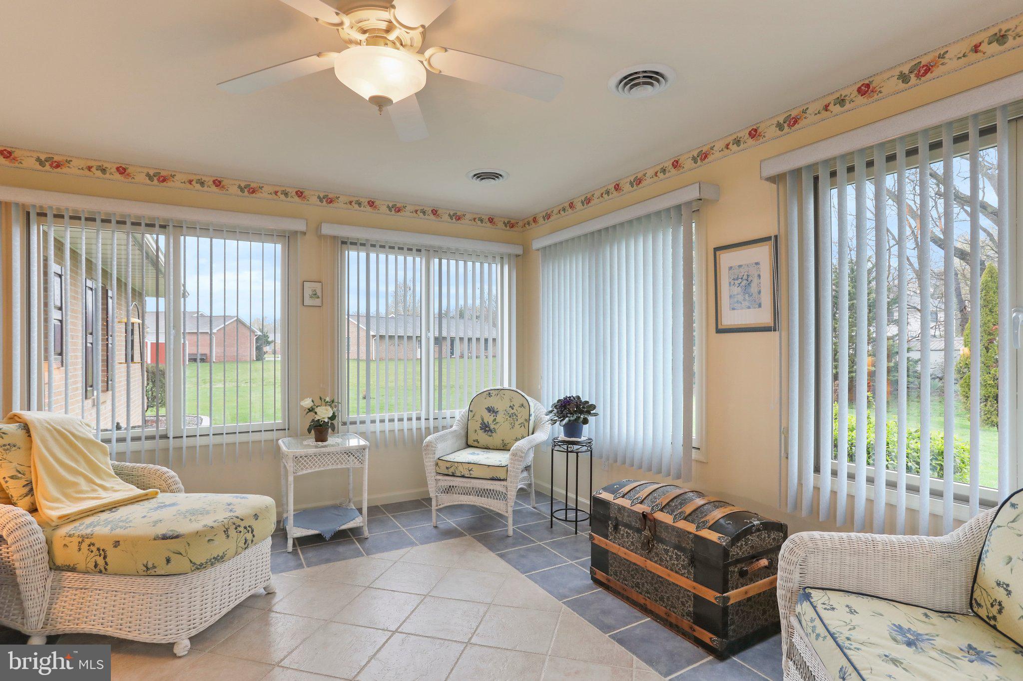 SOUTH POINTE - Residential