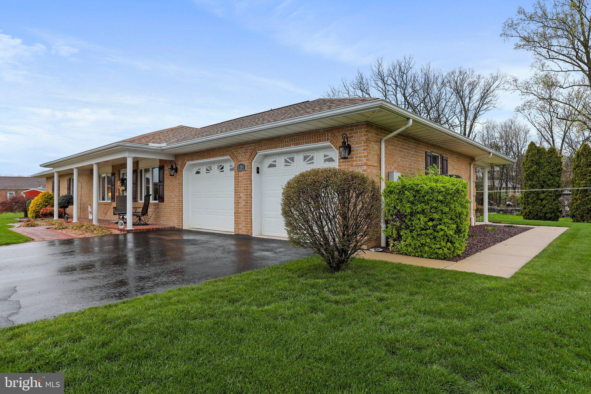 SOUTH POINTE - Residential