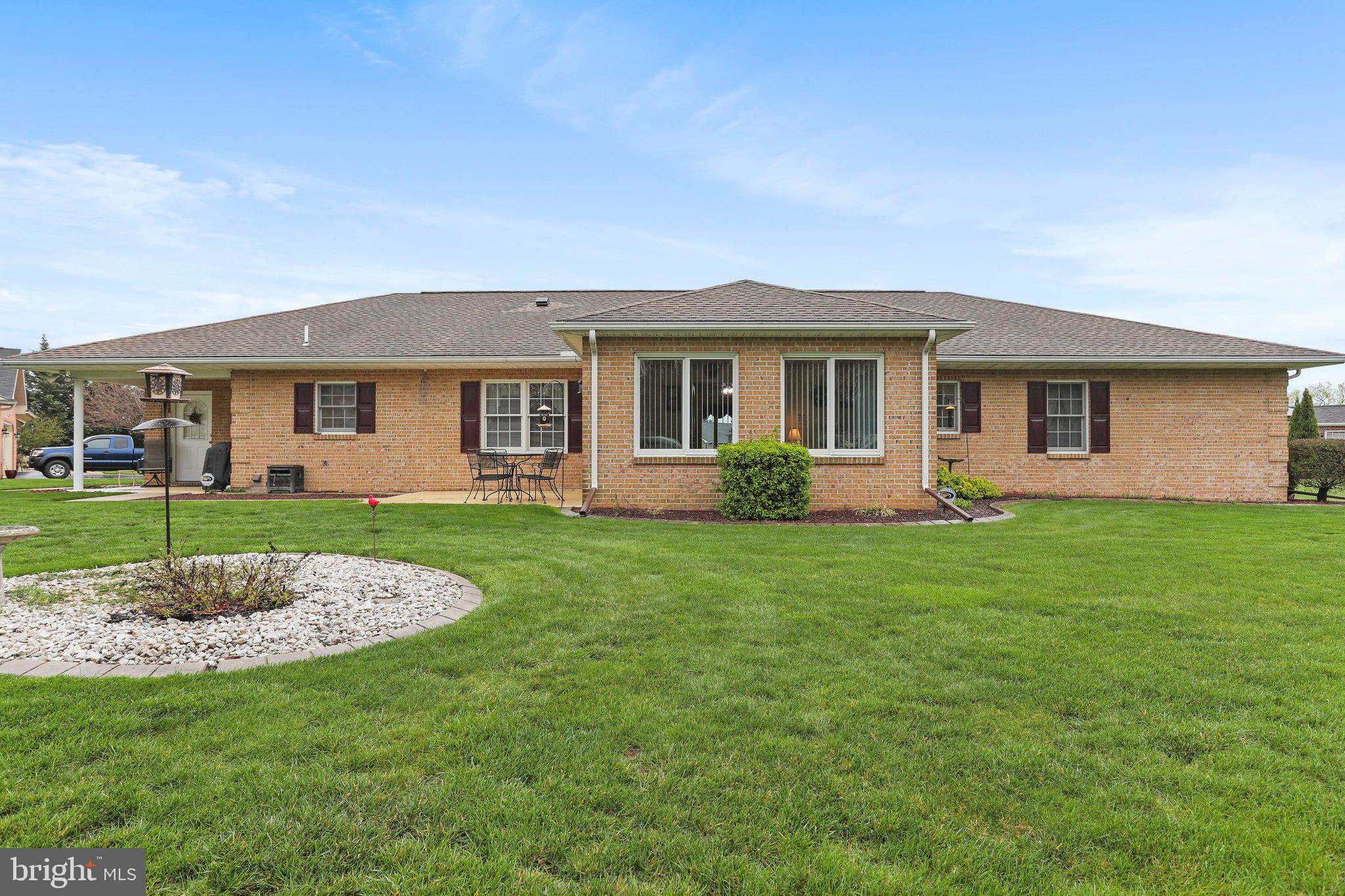 SOUTH POINTE - Residential