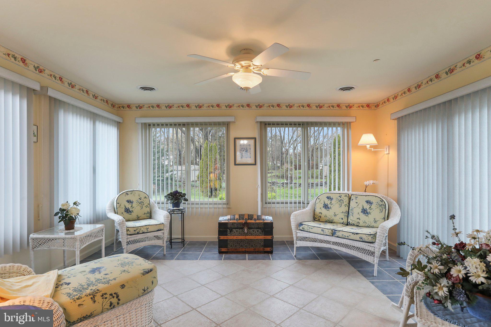 SOUTH POINTE - Residential