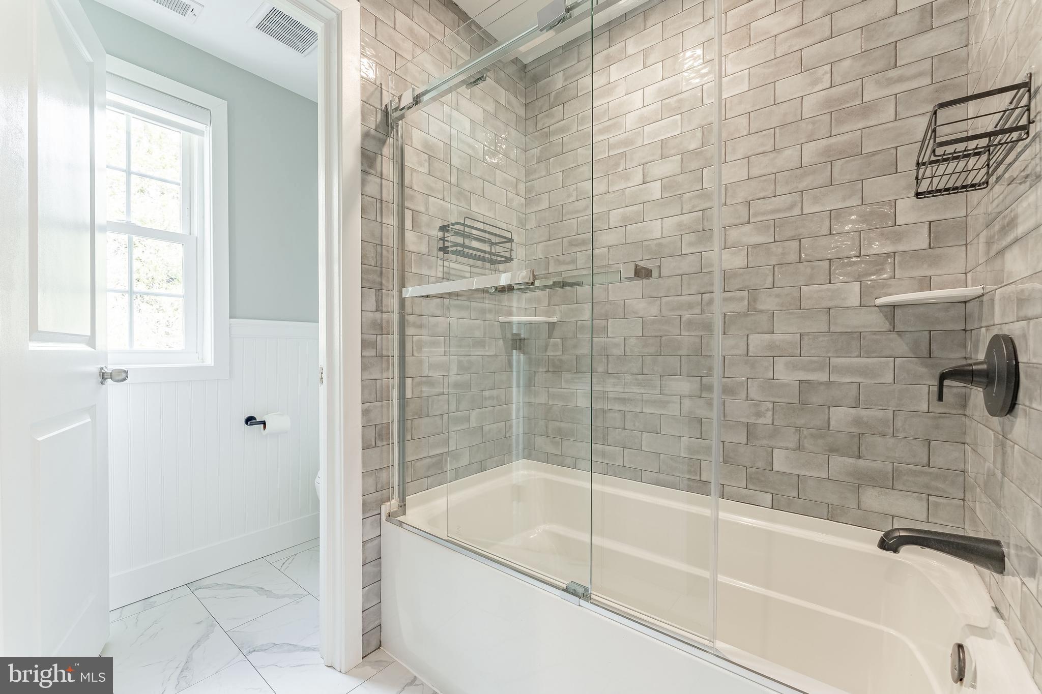 WYNNEWOOD VALLEY - Residential