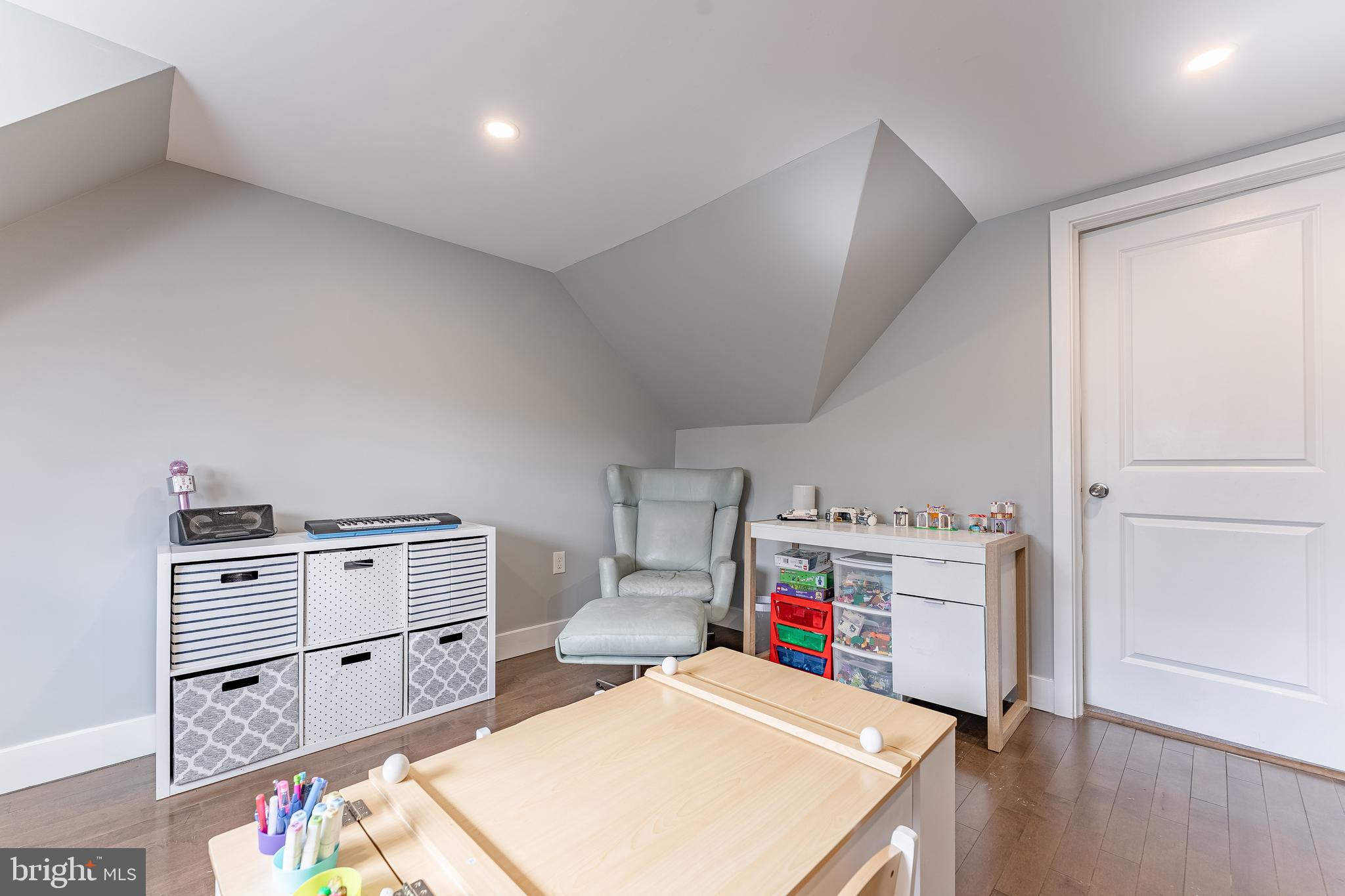 WYNNEWOOD VALLEY - Residential