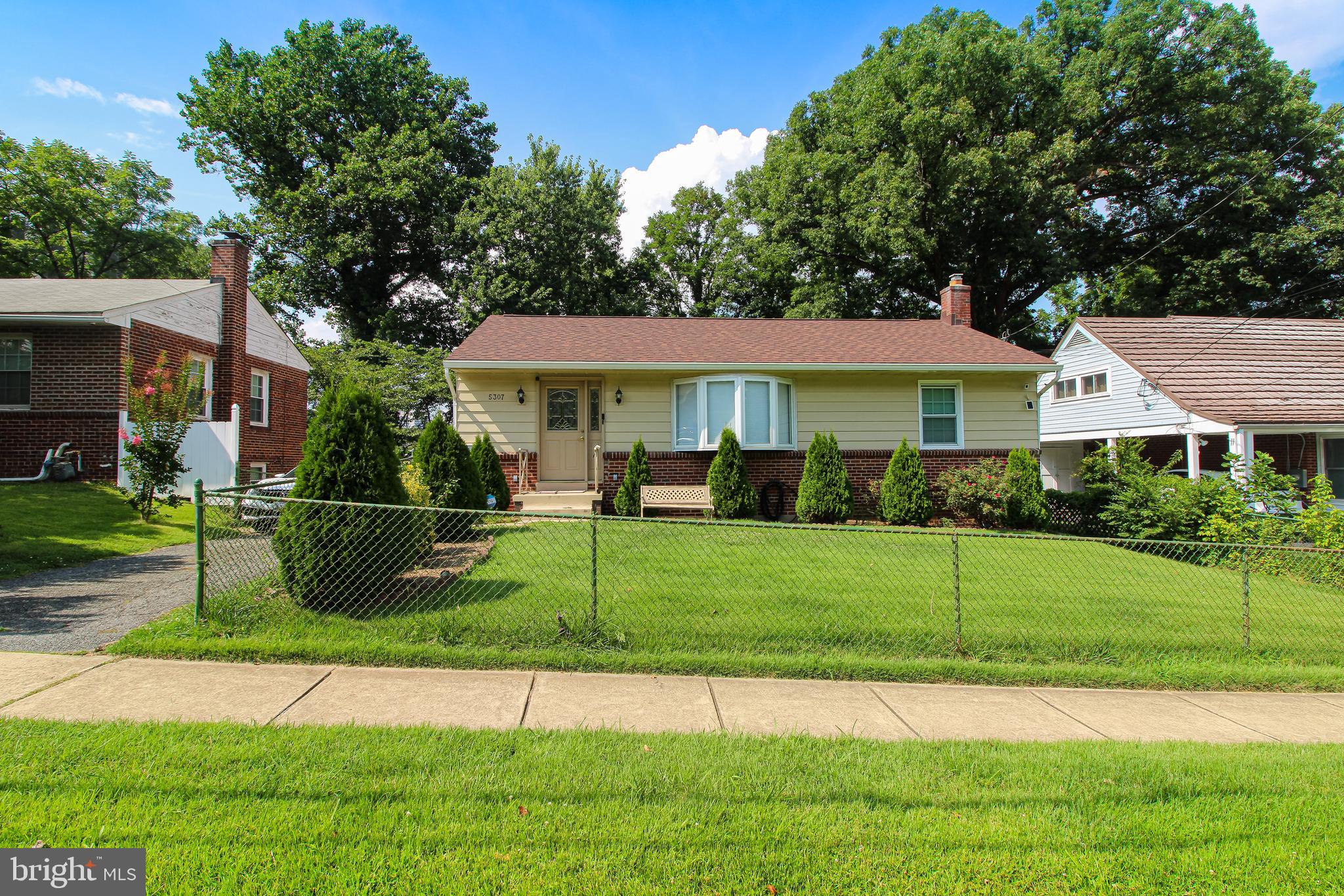 Welcome to this charming two-level home in highly sought-after Kensington, MD! This residence boasts 3 bedrooms and 3 full bathrooms, offering ample space and comfort. The heart of the home is a beautifully renovated kitchen, complete with stainless steel appliances, perfect for culinary adventures. Step outside to a large, fully fenced backyard, providing a private oasis for relaxation, play, and entertaining. Its prime location just off Rockville Pike ensures unparalleled convenience for shopping, dining, and commuting. Walter Johnson High School district. Professionally managed. Credit above 630, no bankruptcy(s), foreclosure(s), and/or eviction in prior 7 years, and no outstanding collection(s). No smoking permitted and pets considered on a case-by-case basis. Annual income should exceed $125,125 with no more than 2 incomes to qualify. Always inquire about status before applying.