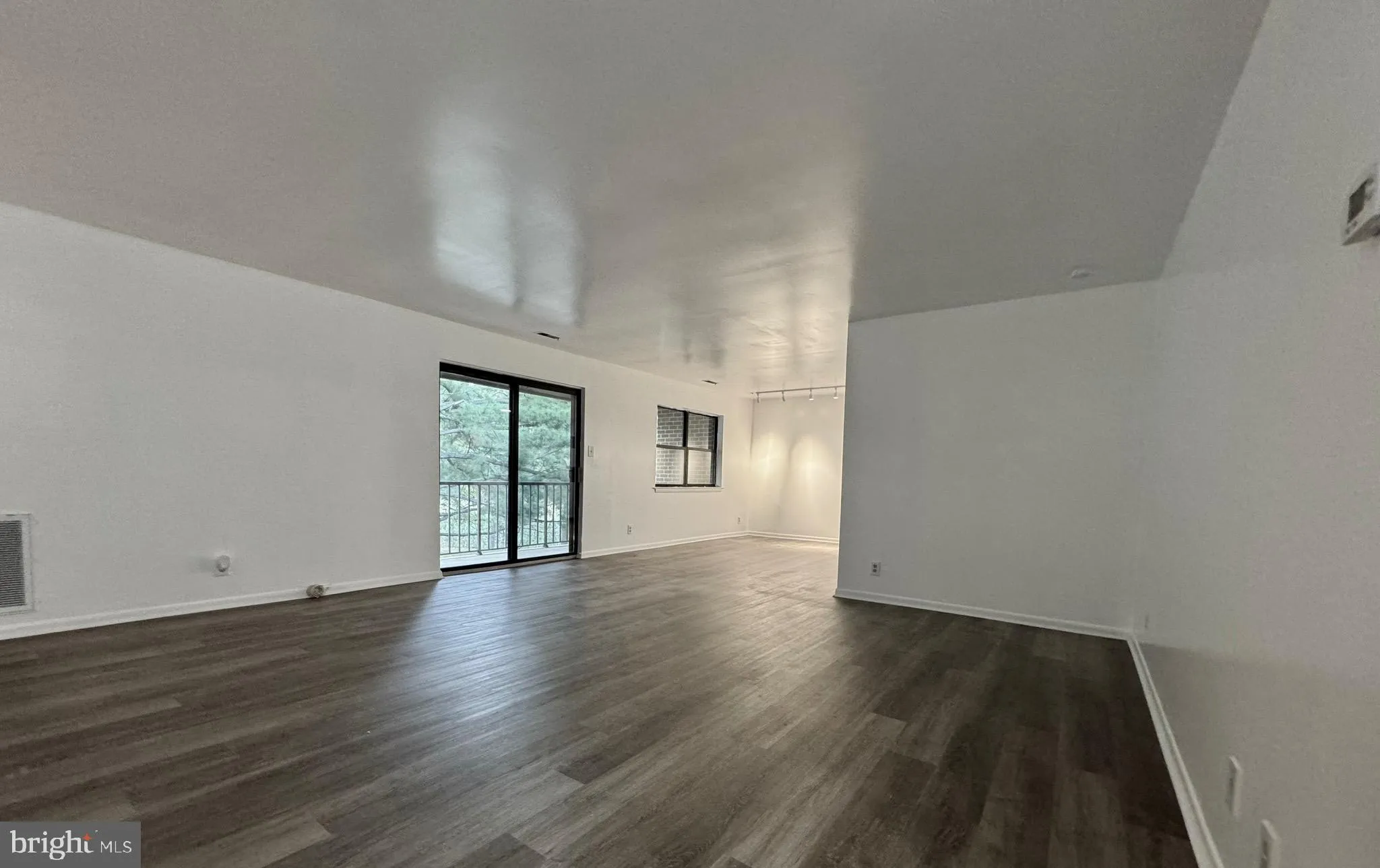 Claymont, Delaware 19703, United States, 2 Bedrooms Bedrooms, ,2 BathroomsBathrooms,Residential,Active,230327