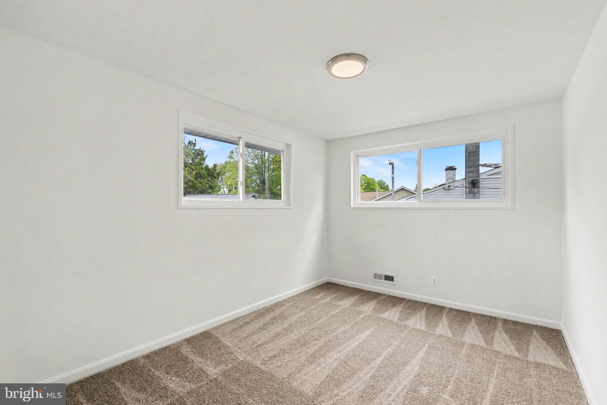 ABERDEEN HILLS - Residential