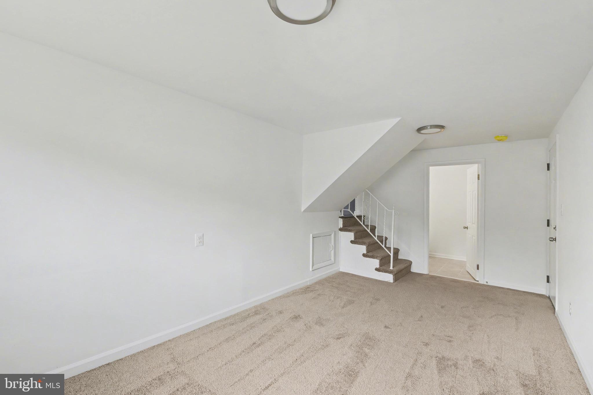 ABERDEEN HILLS - Residential