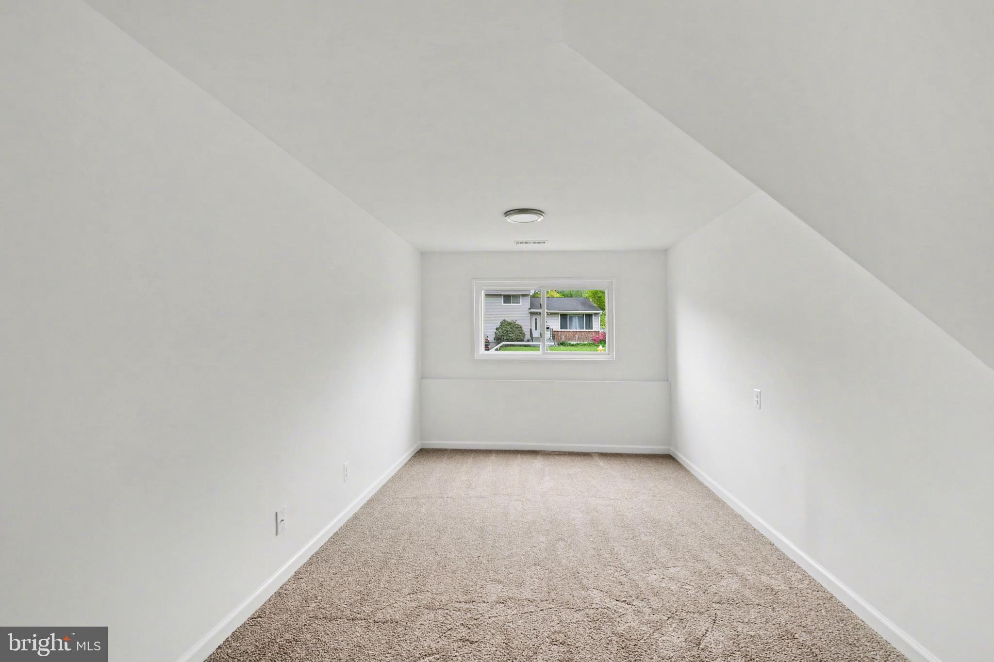 ABERDEEN HILLS - Residential