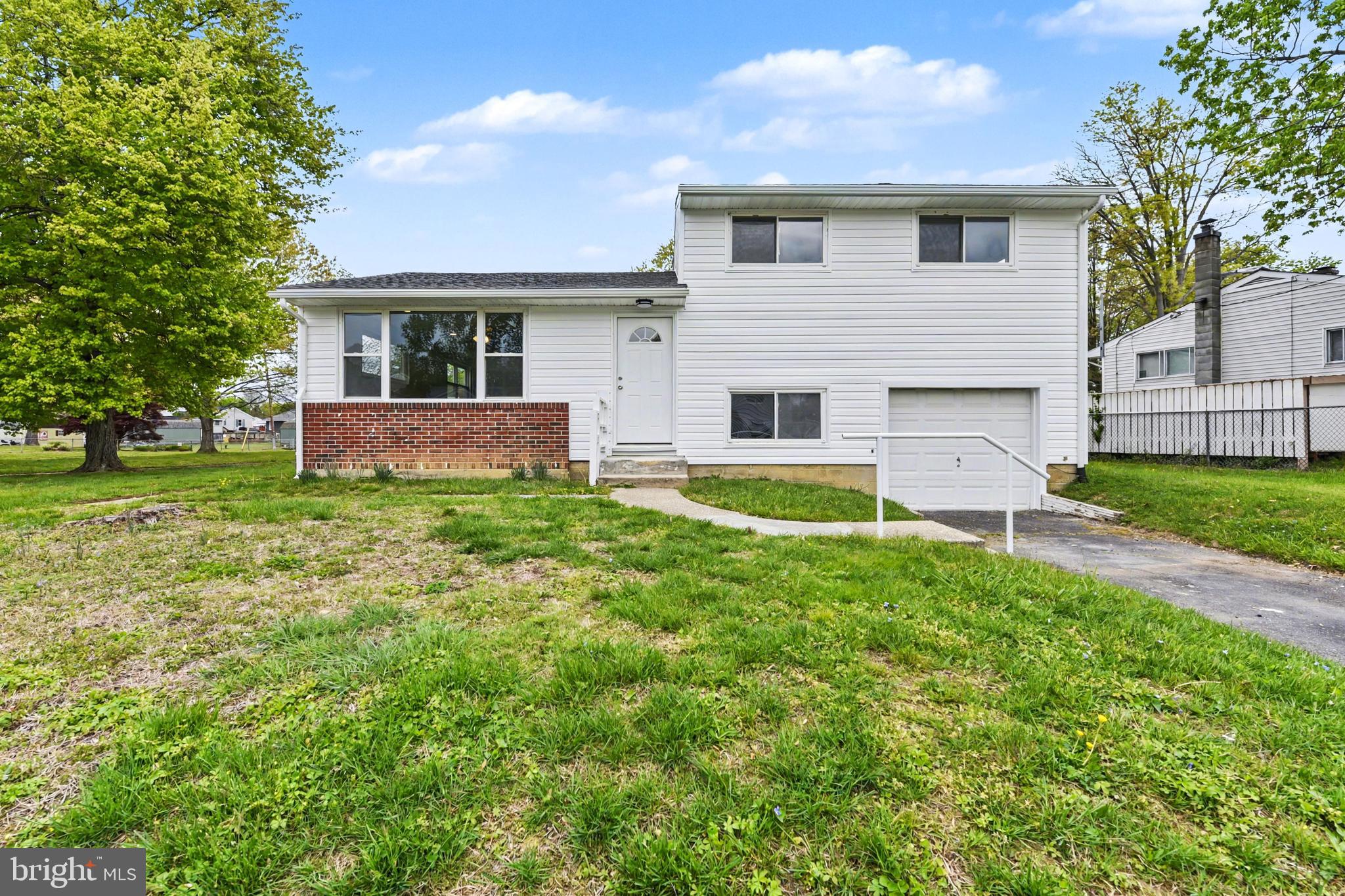 ABERDEEN HILLS - Residential