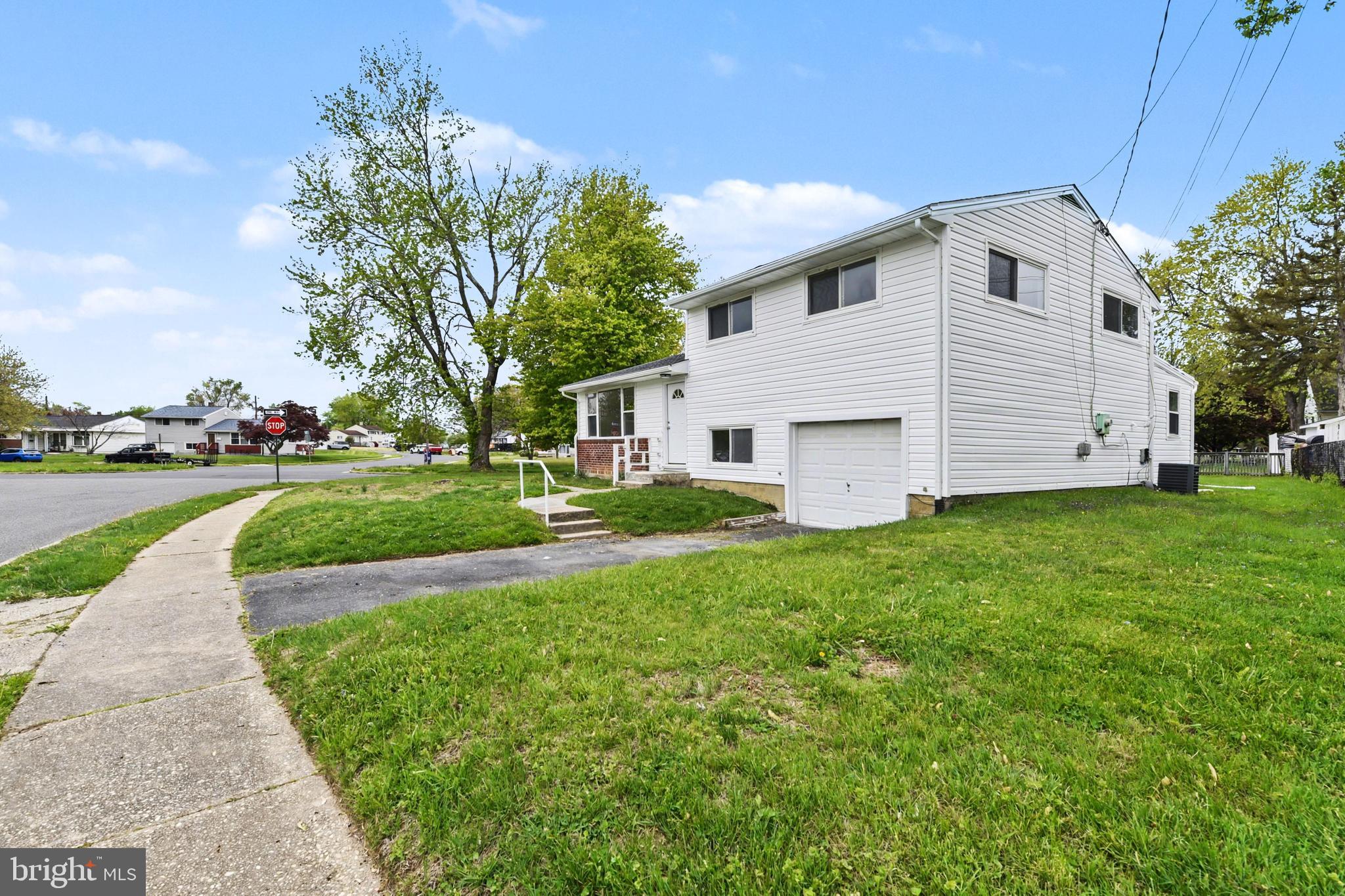 ABERDEEN HILLS - Residential
