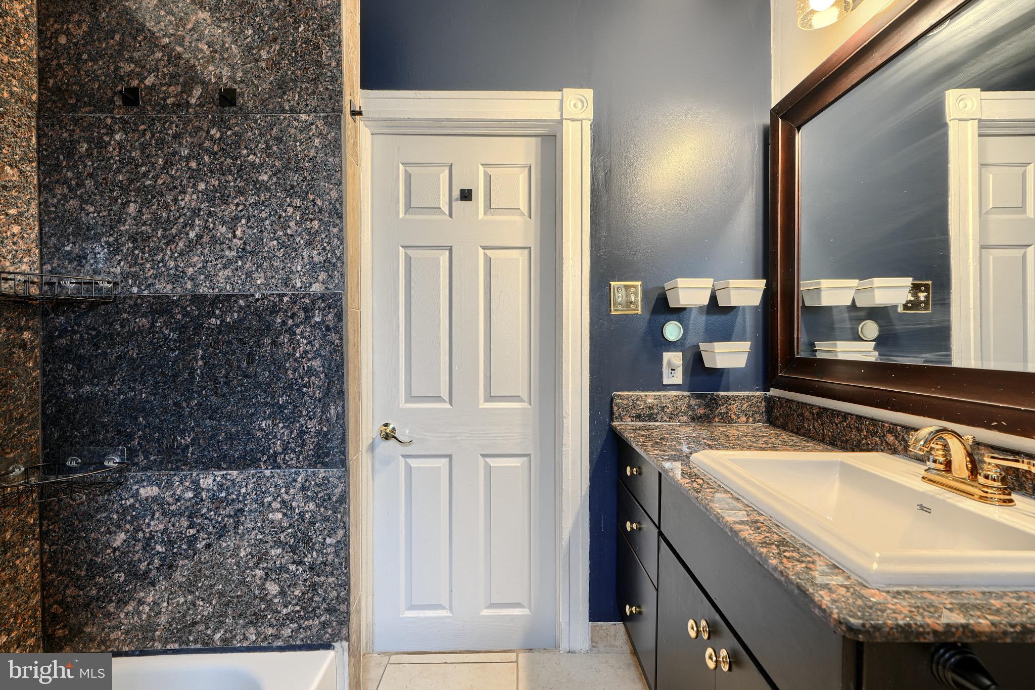 WAVERLY - Residential Lease