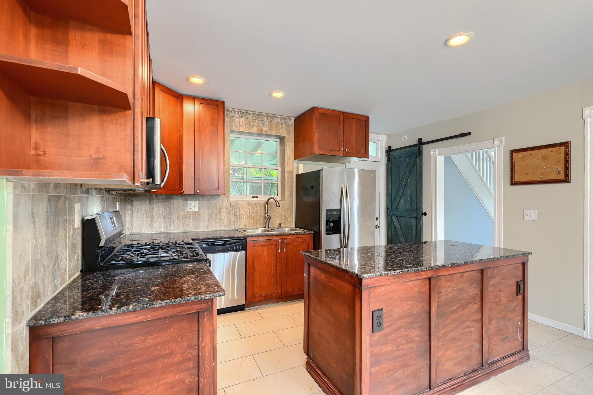 WAVERLY - Residential Lease