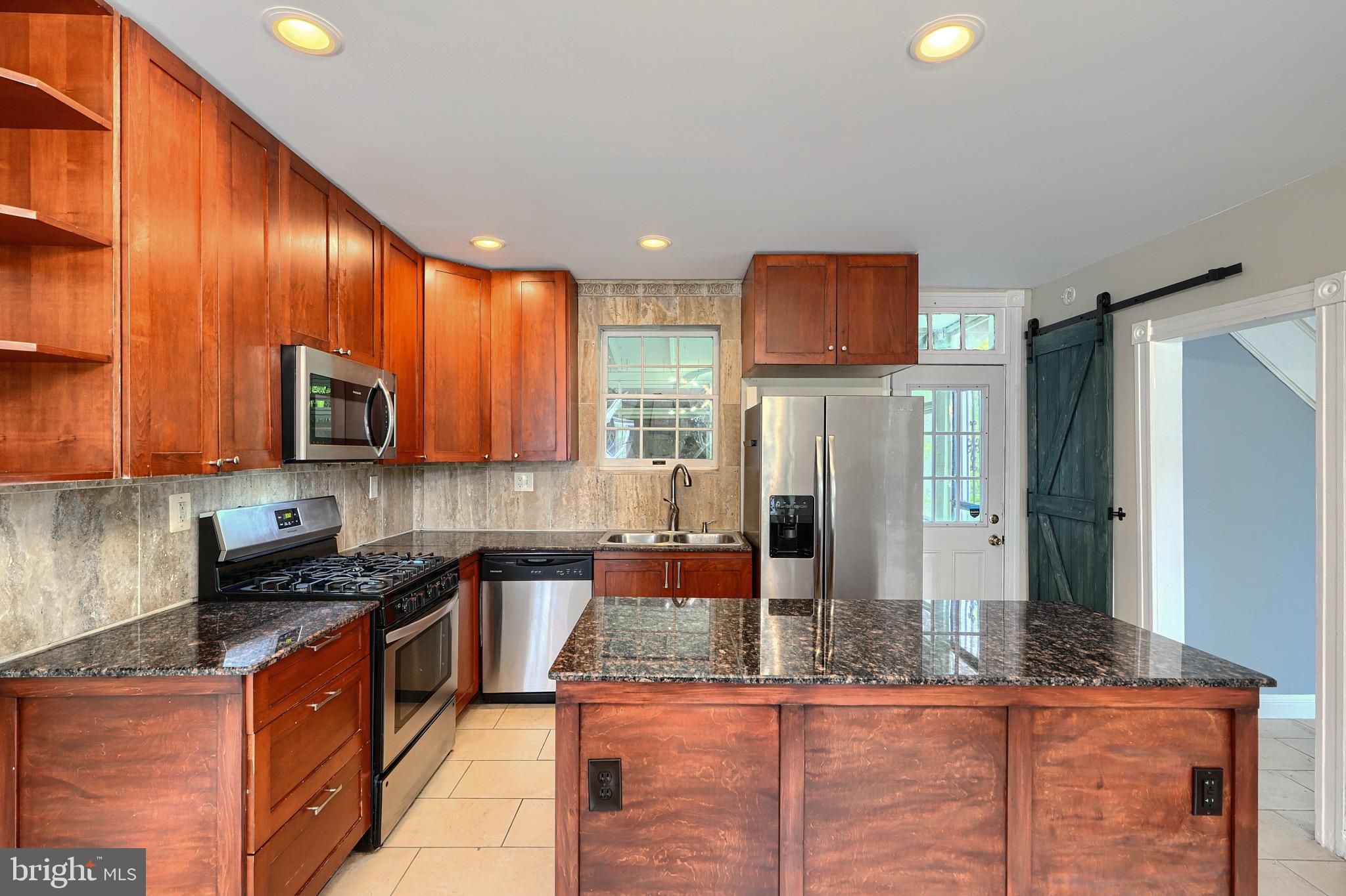 WAVERLY - Residential Lease