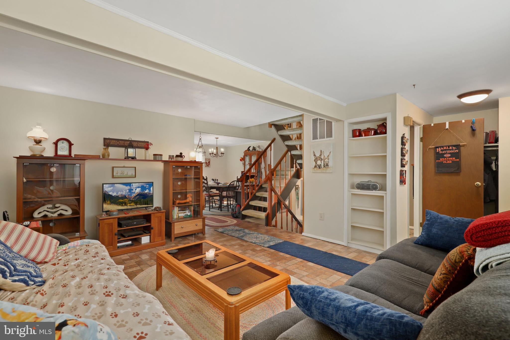 CHARLENE - Residential